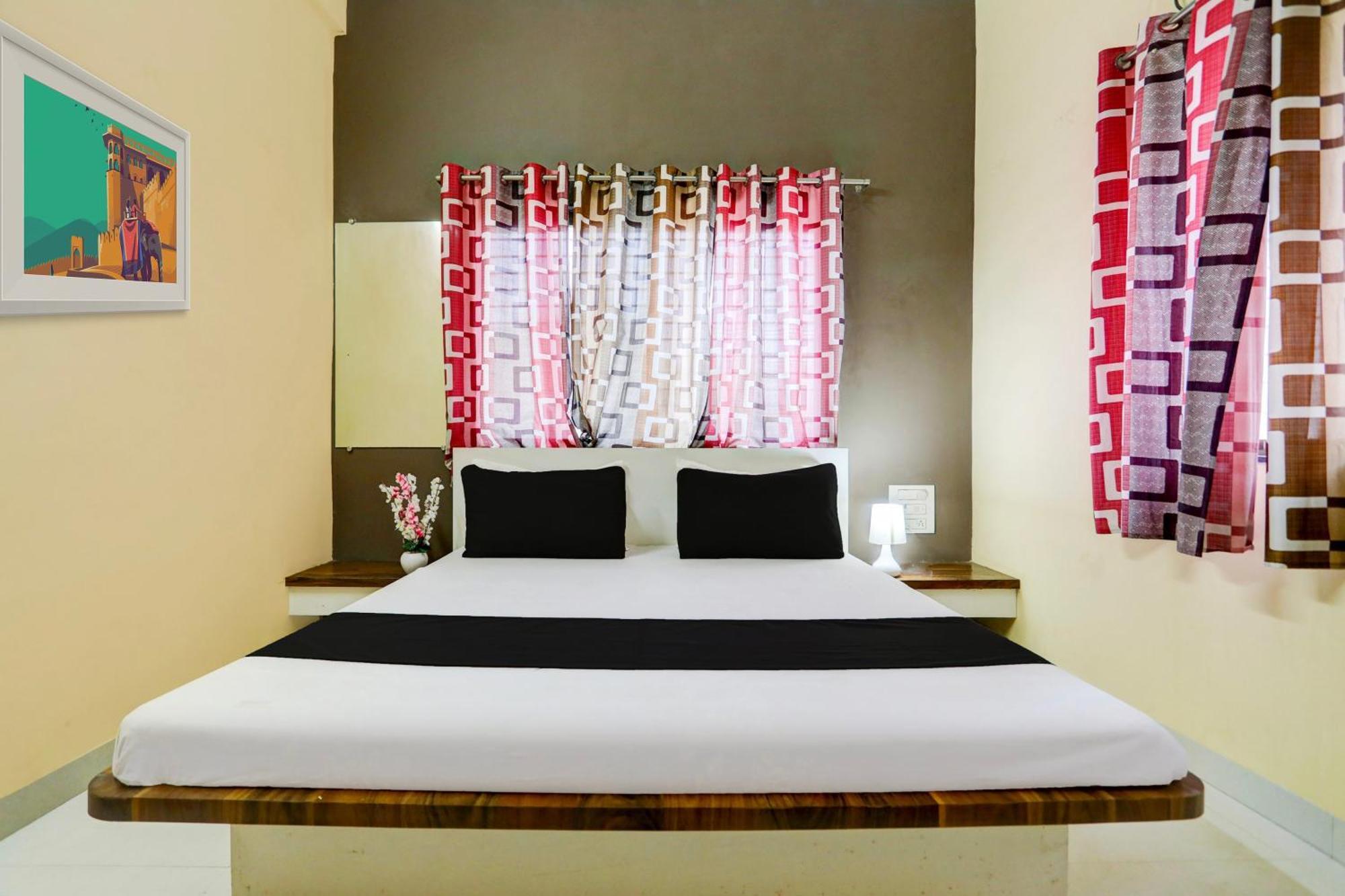 Hotel O Patil Residency Lodging Shahada Екстериор снимка
